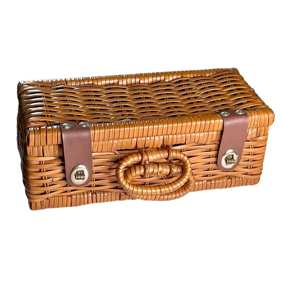 Vintage Plastic Wicker Box with Handles and Buckle Lock Closure 12x5 - Picture 1 of 7